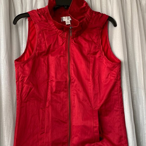 BOO RADLEY RED SLEEVLESS EXTENDABLE VEST (SZ 6) (NWT) - Picture 4 of 11